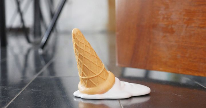 Ice cream doorstop